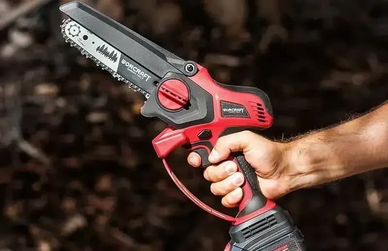 منشار الخشب ببطاريةو شاحن mini scie à chain batterie 20V WORCRAFT 5