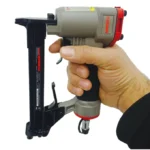 ⁦دباسة هوائية 8-16ملم 100قطعة Agrafeuse Pneumatique 100 Pièces CROWN CT38117⁩ - الصورة ⁦4⁩